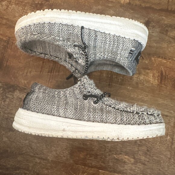 Hey Dude Wally Sox Skater - Picture 7 of 9